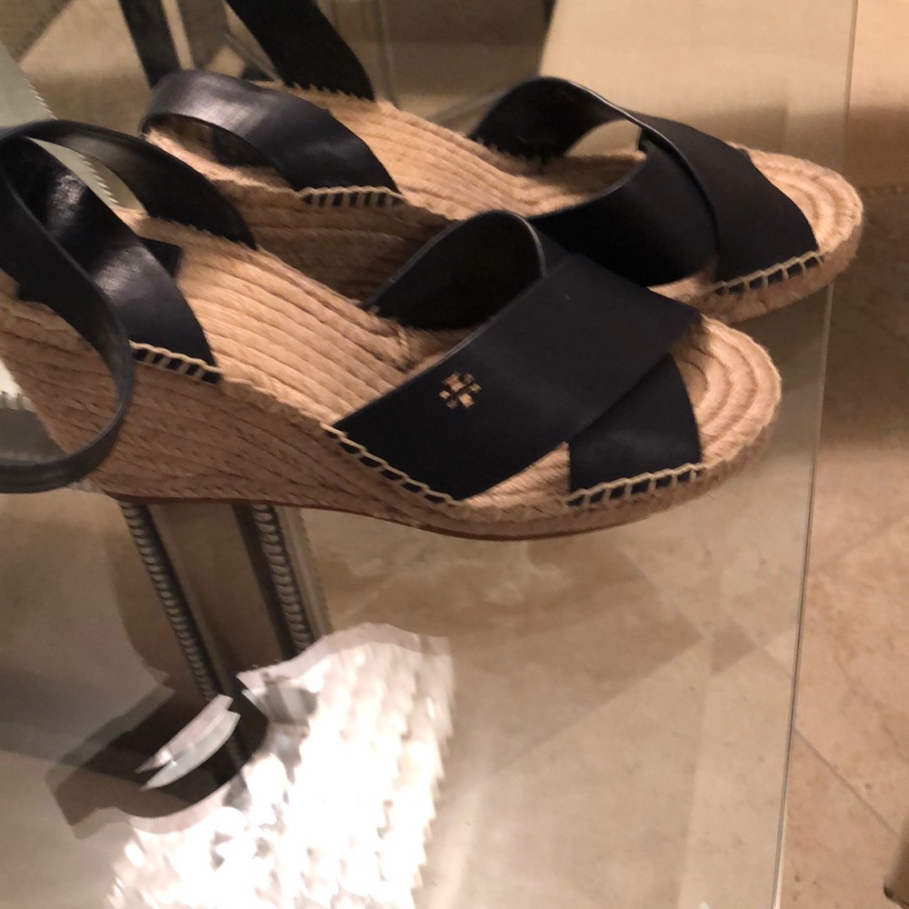 Tory Burch Navy Blue 3 inch wrap ankle shoes